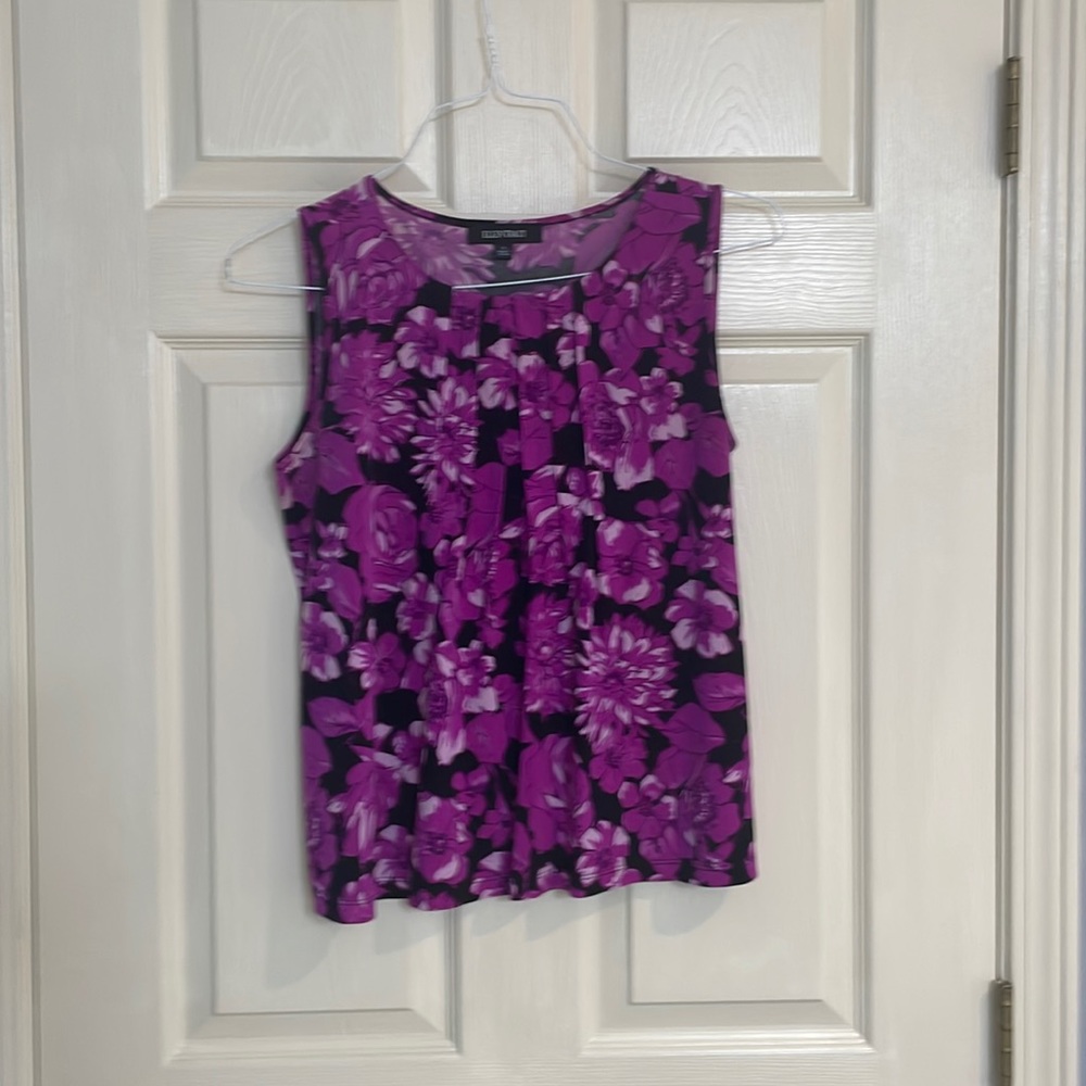 Sleeveless top.